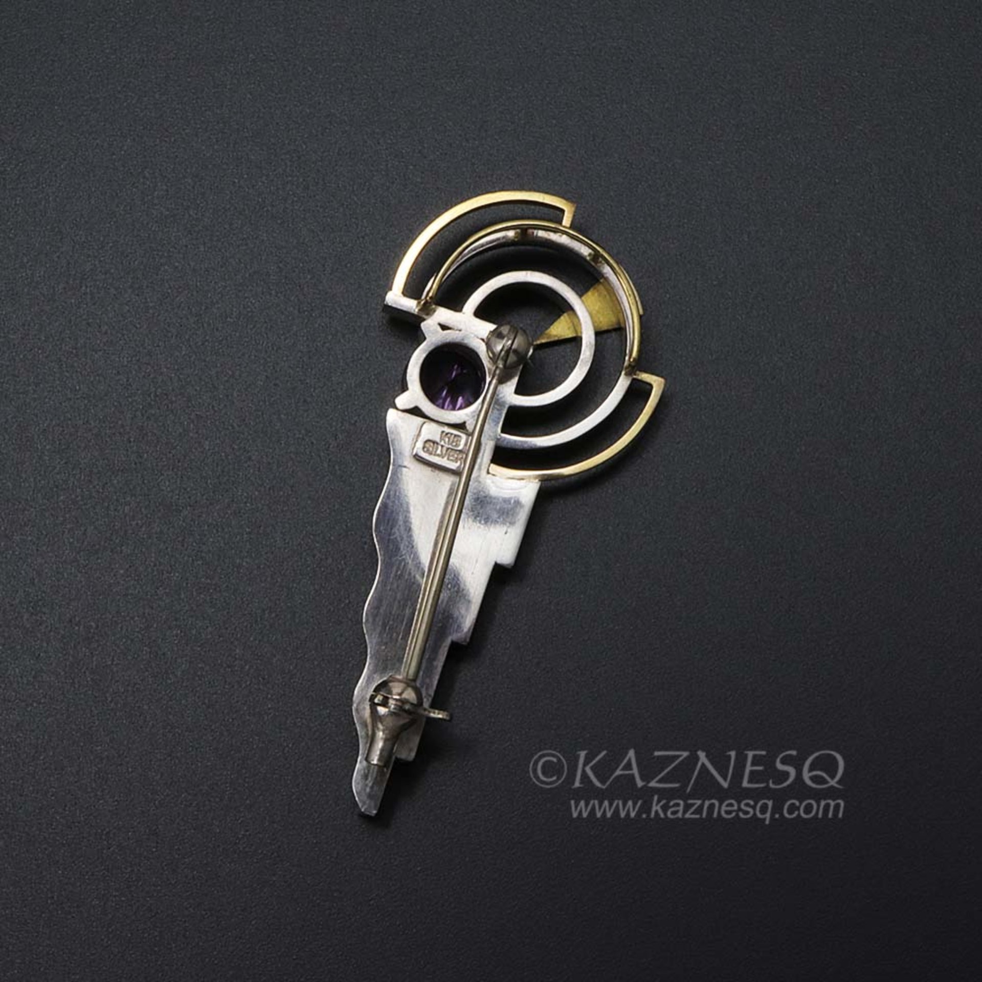 Art Deco style 18K gold and silver combi brooch with a amethyst