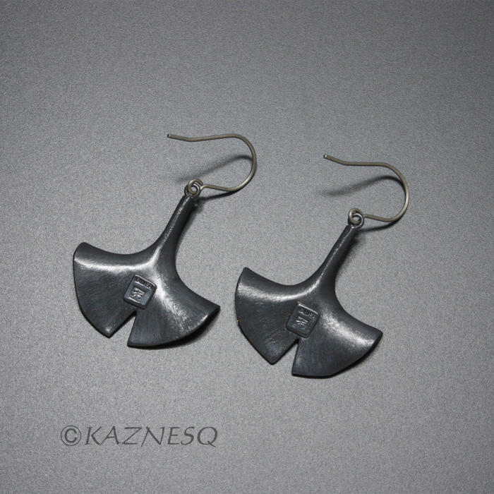 (C) KAZNESQ: Made to Order: Ginkgo leaf earrings of silver with fine gold