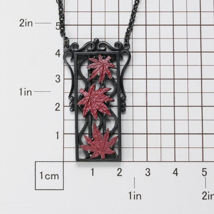 3 red autumn leaf pendant necklace of Hido and oxidized silver