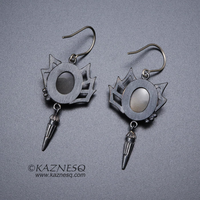 (C) KAZNESQ: Black moonstone oxidized silver goth taste earrings