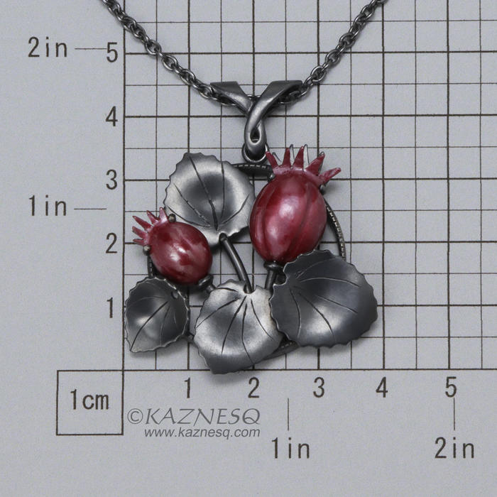 (C) KAZNESQ: Purple cranberry pendant necklace of Japanese Hido patina