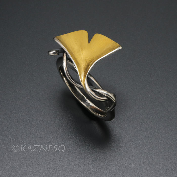 (C) KAZNESQ: Ginkgo leaf Keum Boo silver ring