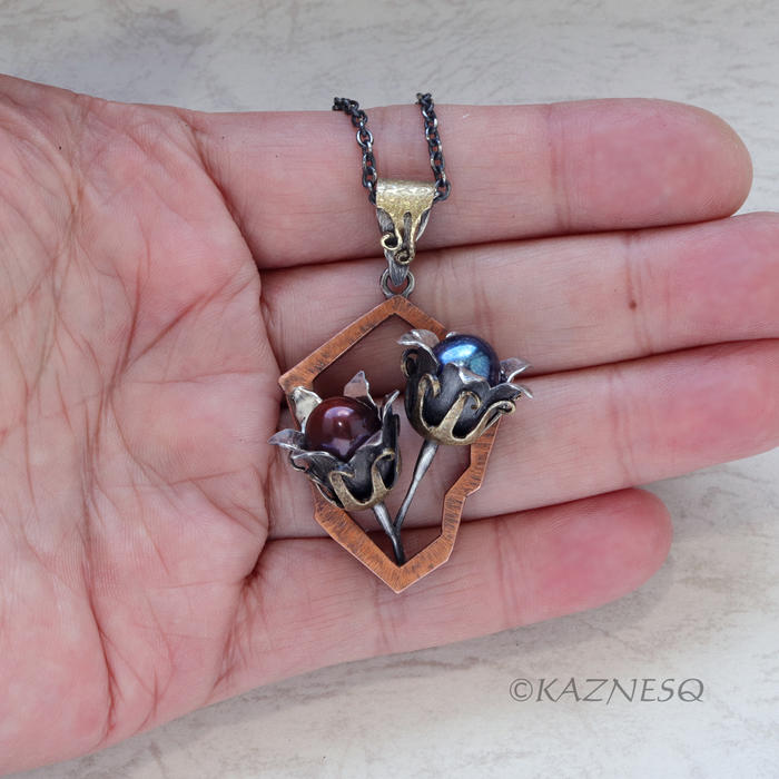 (C) KAZNESQ:Wild Seed Pod Pendant Necklace of Silver Copper and Freshwater Pearl