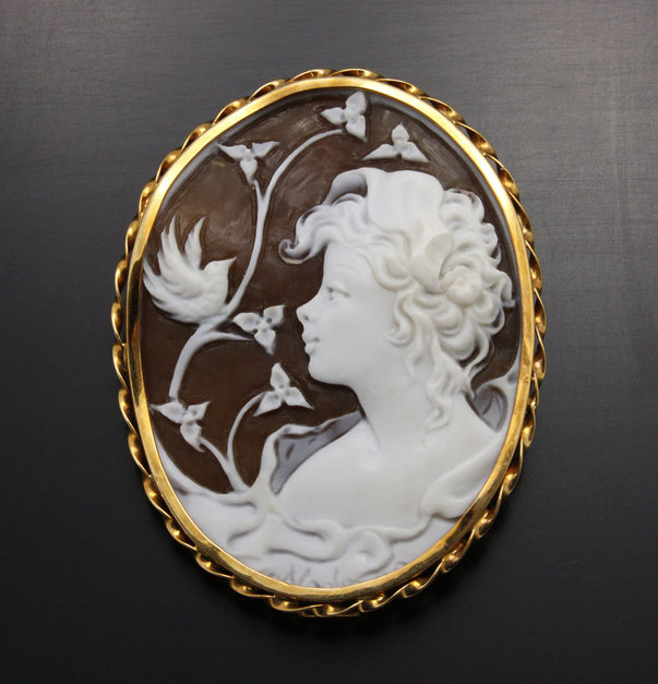 9金GENUINE ITALIAN HAND CARVED CAMEO 9金GENUINE ITALIAN HAND CARVED CAMEO ブローチ・コサージュ