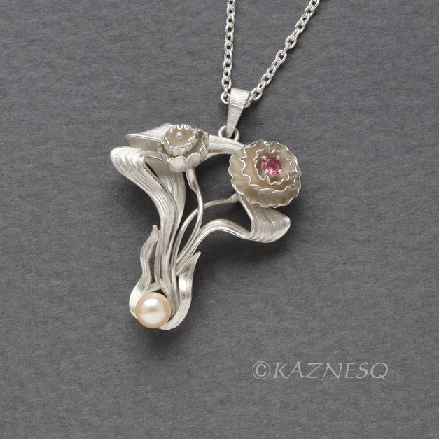 MUSEE ART ■ Pink Bijou Pearl Necklace ネックレス Handmade Pink Crystal Strawberry Pendant Pearl Chain Choker