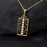 Art Deco style rectangle akoya pearl and a diamond pendant head
