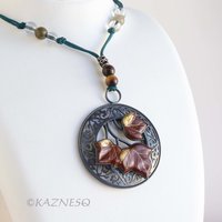 (C) KAZNESQ: Ivy and arabesque open work pendant