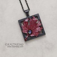 (C) KAZNESQ: Leaf pendant necklace featuring Japanese heat patina called Hido