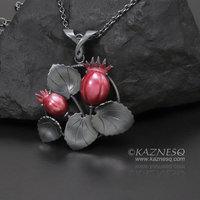 (C) KAZNESQ: Purple cranberry pendant necklace of Japanese Hido patina