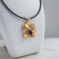 (C) KAZNESQ: Ginkgo gold tone silver square necklace with amethyst
