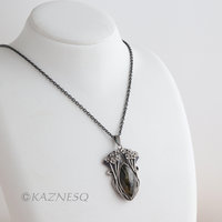 (C) KAZNESQ: Rutilated quartz lined with onyx, Art Nouveau style necklace