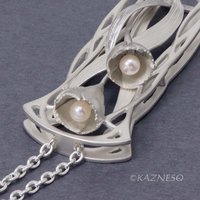 (C) KAZNESQ: Art Nouveau style mat finish silver floral pendant necklace with Ak