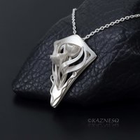 (C) KAZNESQ: Art Nouveau style floral silver kite shape pendant necklace with ak