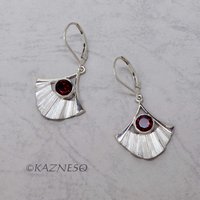 (C) KAZNESQ: Fan motif Garnet Silver Lever Back Earrings