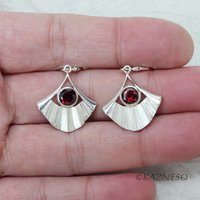 (C) KAZNESQ: Fan motif Garnet Silver Lever Back Earrings