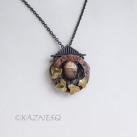 (C) KAZNESQ: Rutilated quartz and Mother of pearl round copper clock, brass leav