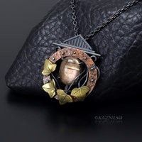 (C) KAZNESQ: Rutilated quartz and Mother of pearl round copper clock, brass leav