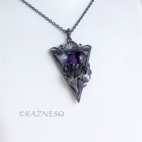 Thistle motif Triangle Goth taste oxidized silver pendant necklace with Amethyst