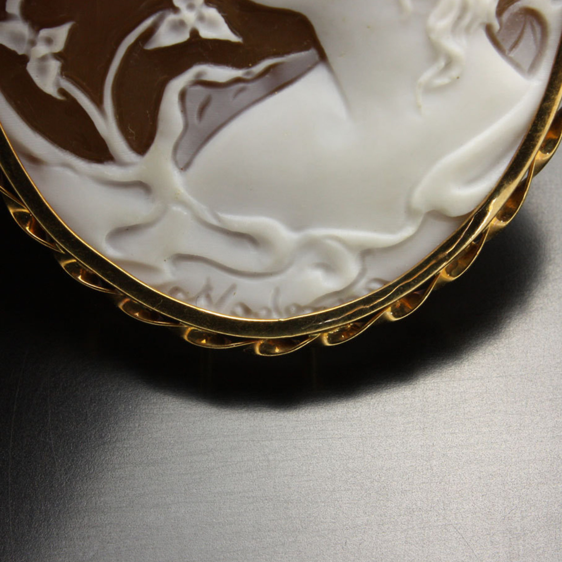 Vintage Shell cameo hand carved by an artist with gold frame (C1)