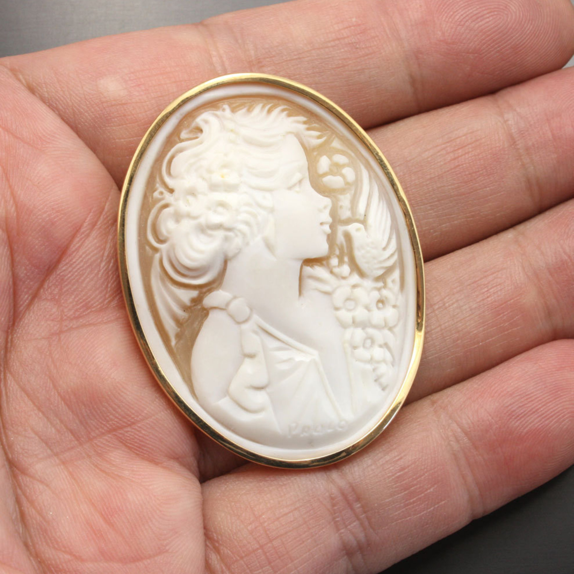 SOLD: Vintage Shell cameo hand carved by an artist with gold frame(C2)