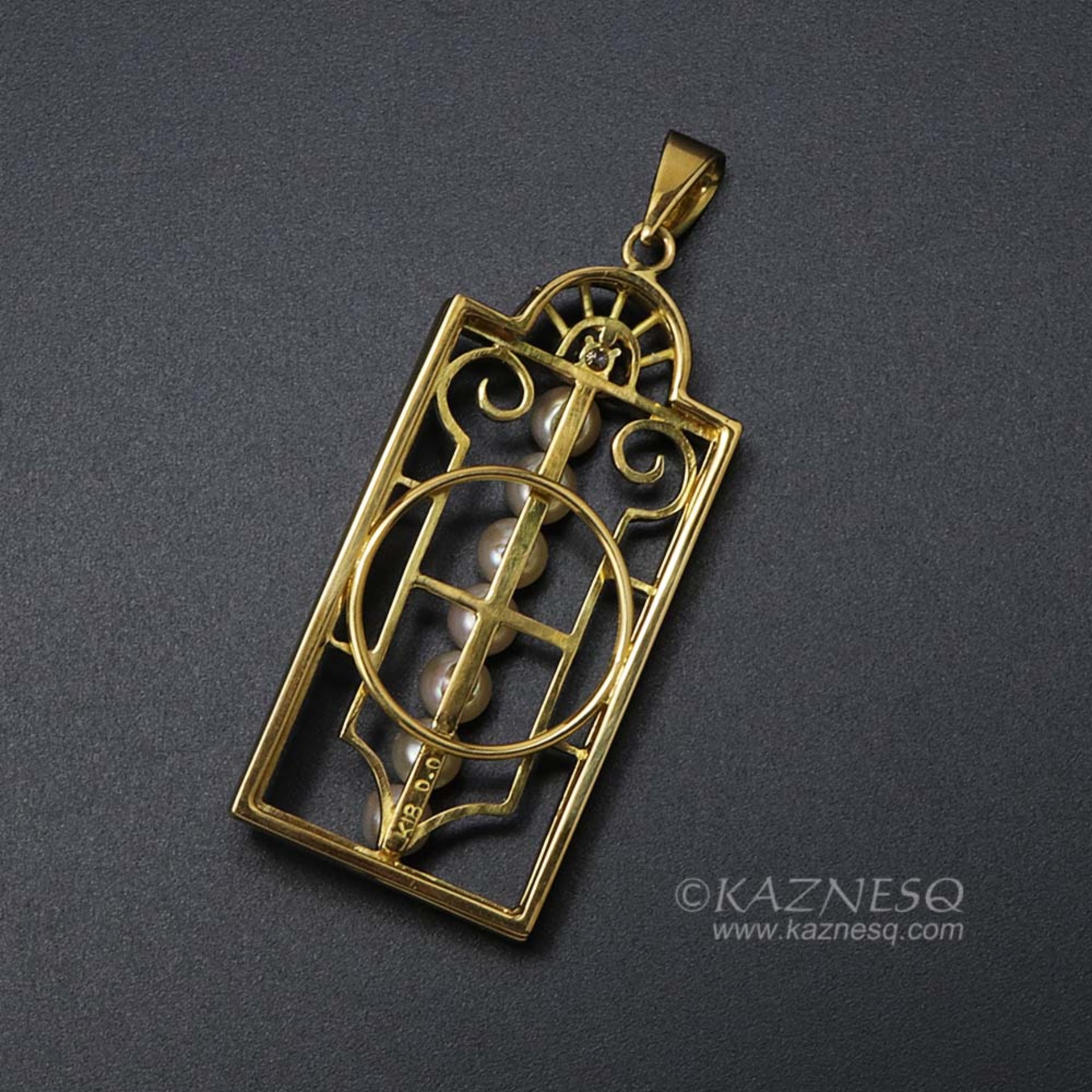Art Deco style rectangle akoya pearl and a diamond pendant head