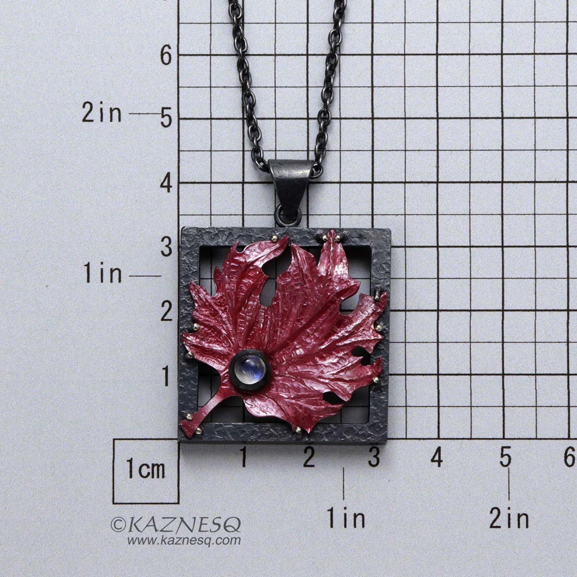 (C) KAZNESQ: Leaf pendant necklace featuring Japanese heat patina called Hido