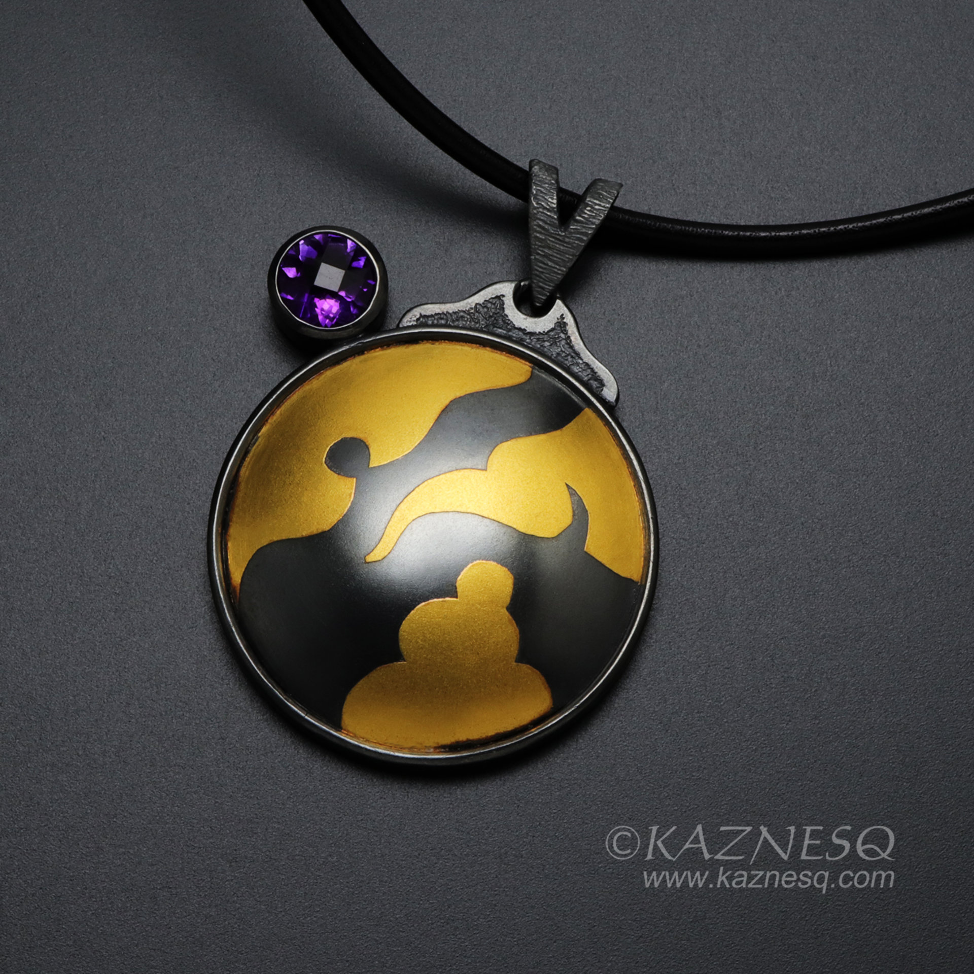 (C): KAZNESQ: Round abstract Keum Boo pendant with amethyst