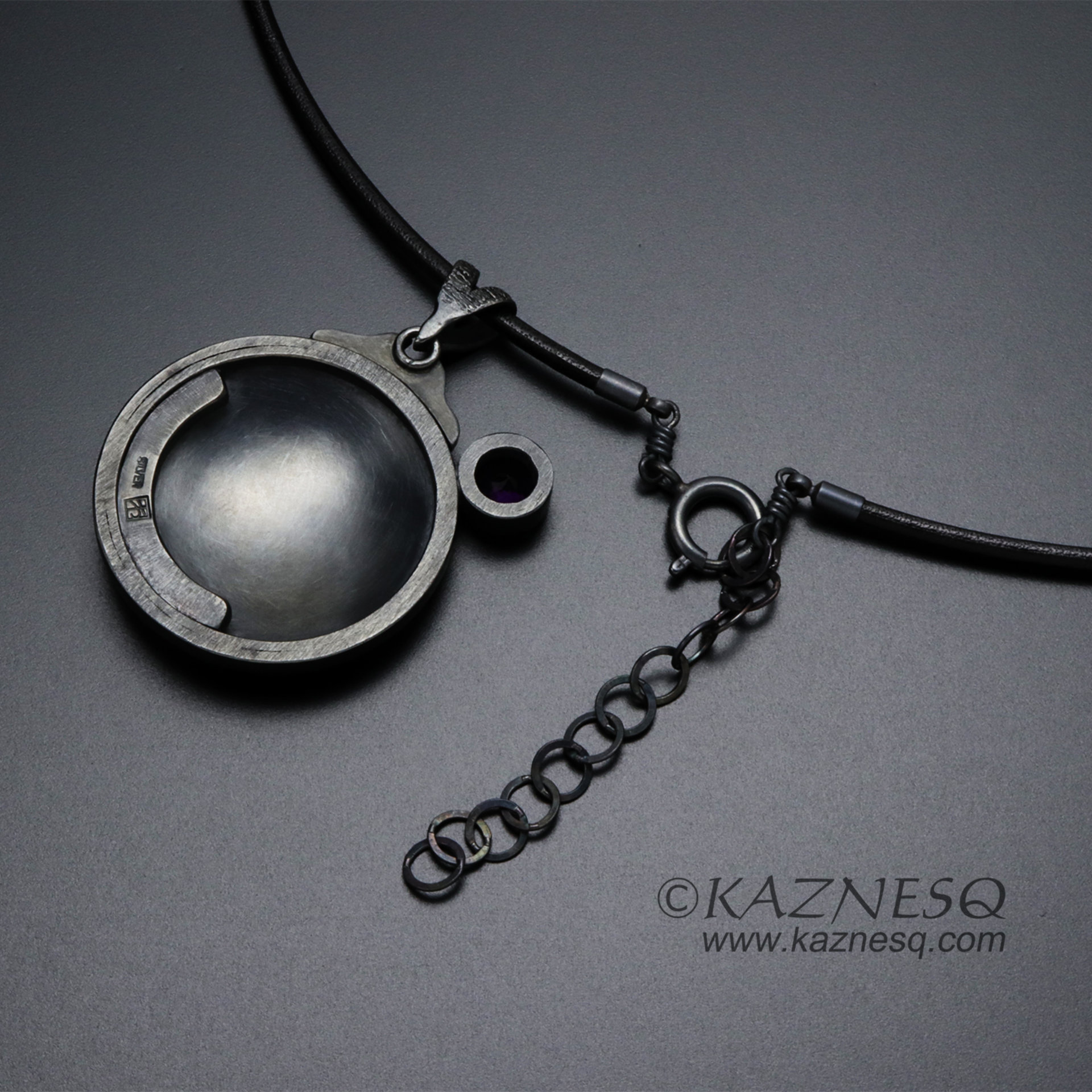 (C): KAZNESQ: Round abstract Keum Boo pendant with amethyst
