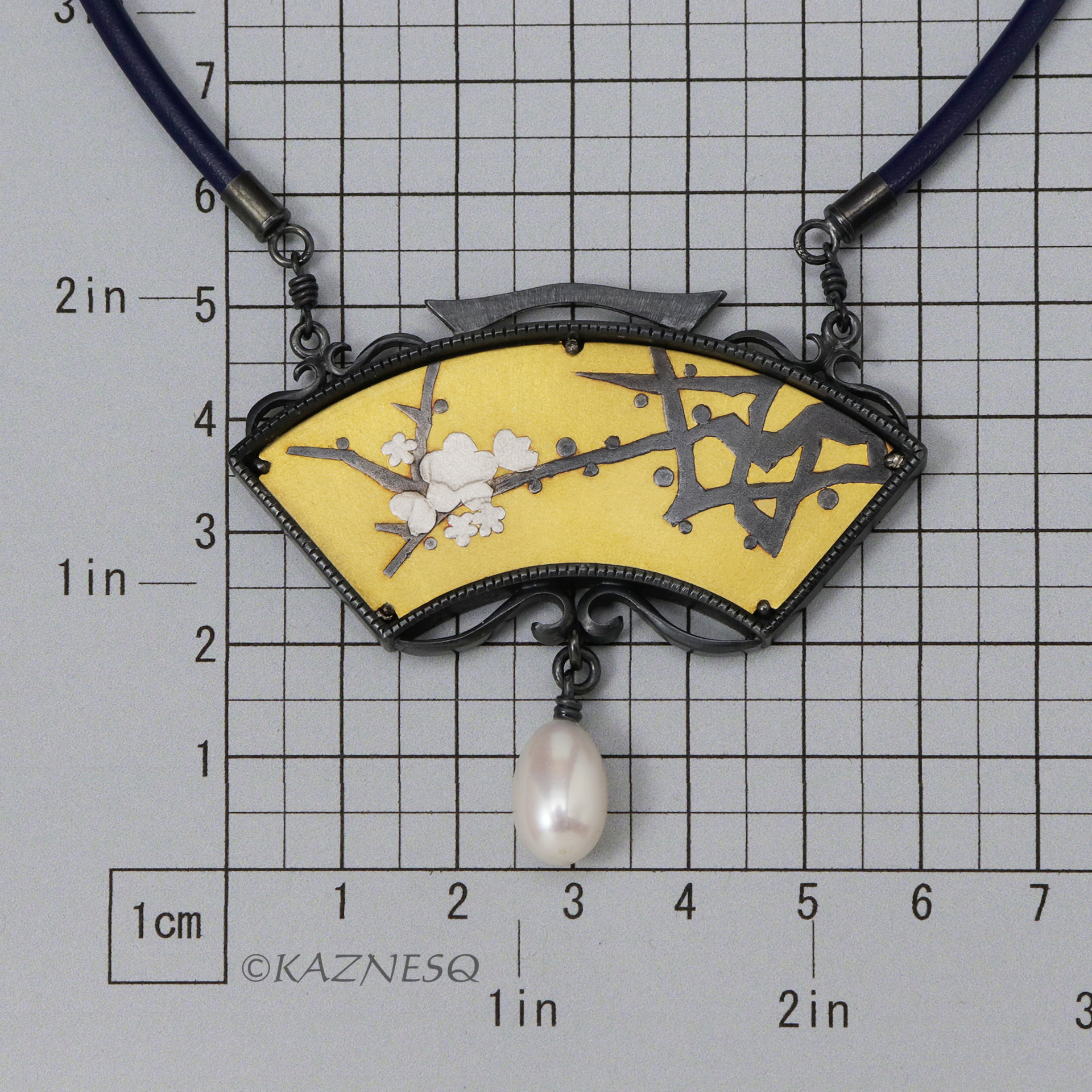 (C) KAZNESQ:Japanese art Keum Boo necklace of white plum blossoms