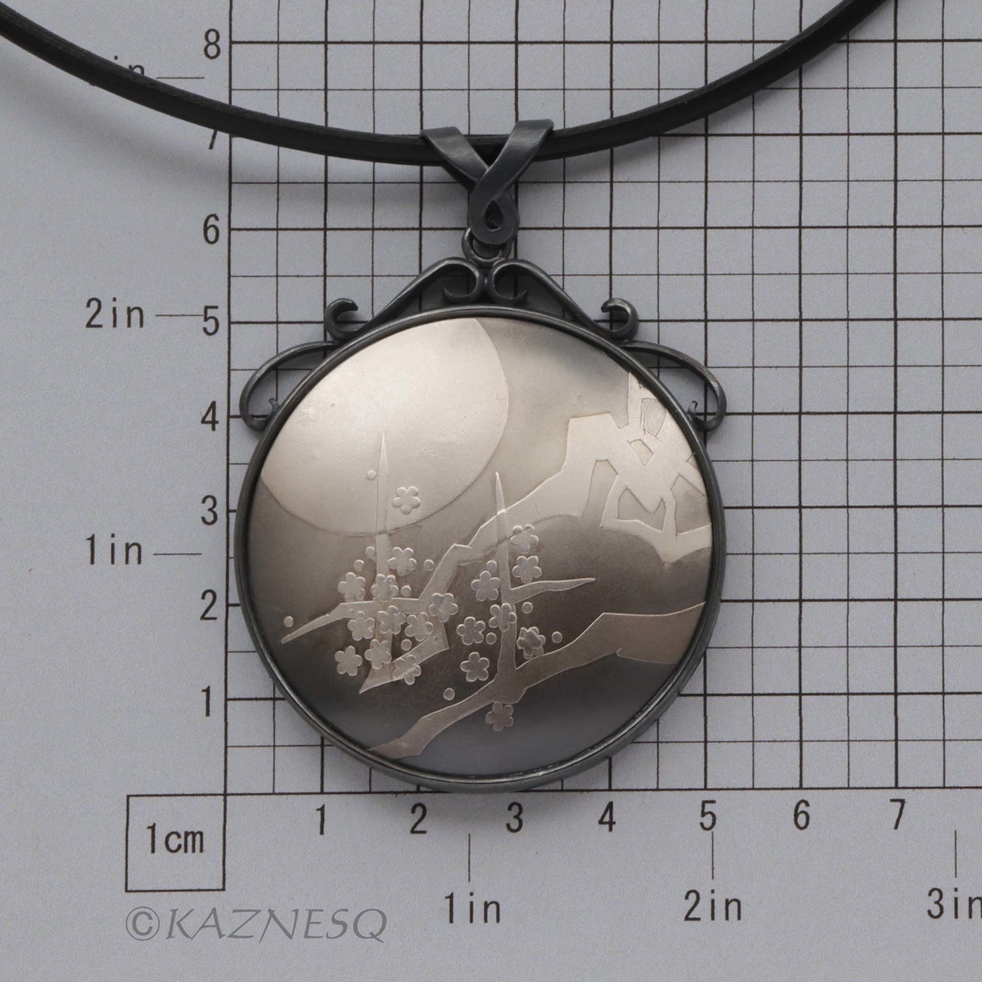 (C) KAZNESQ: The moon and blossoms Keum Boo silver circle pendant necklace