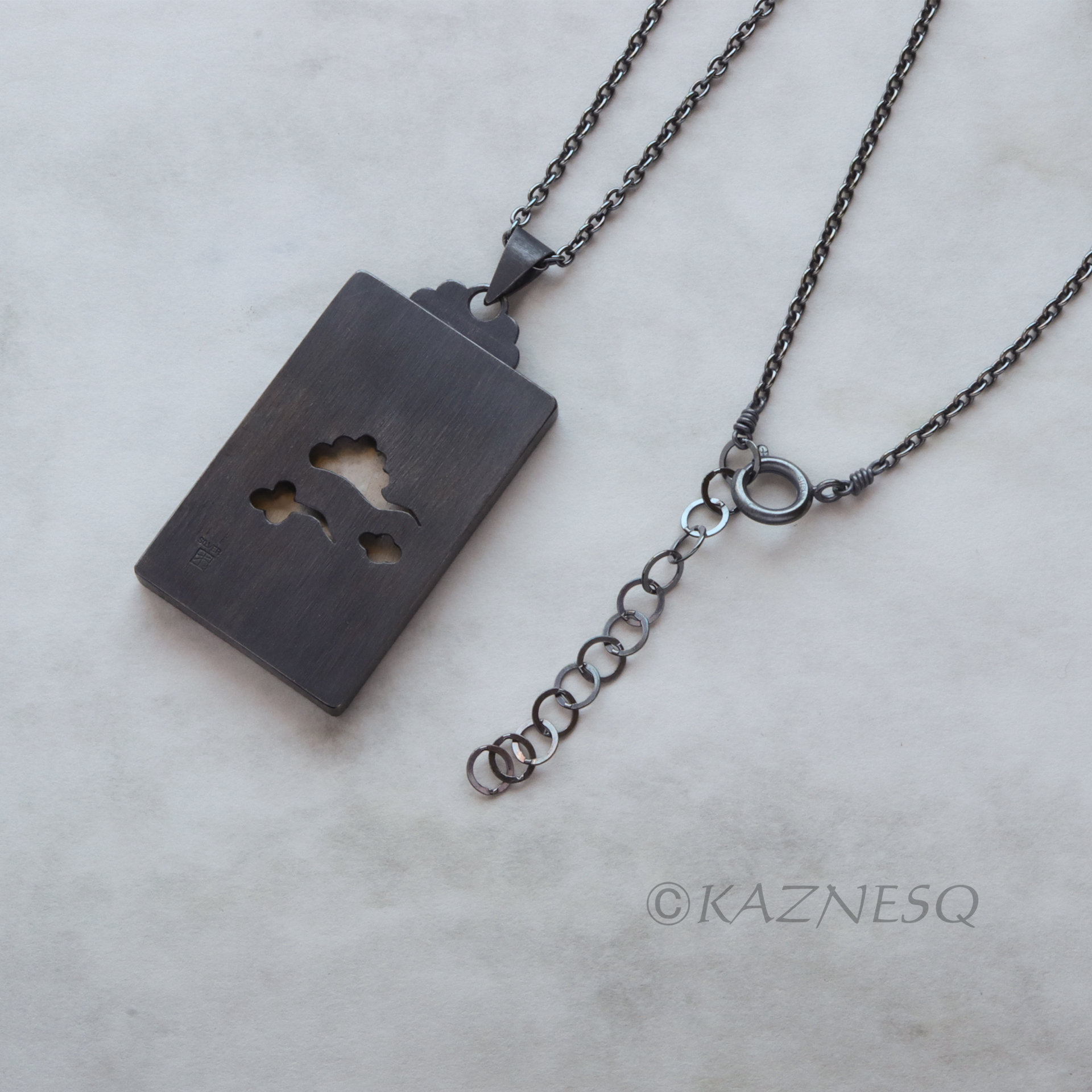 (C) KAZNESQ: Asian clouds and the sun motif gold and silver Keum Boo necklace
