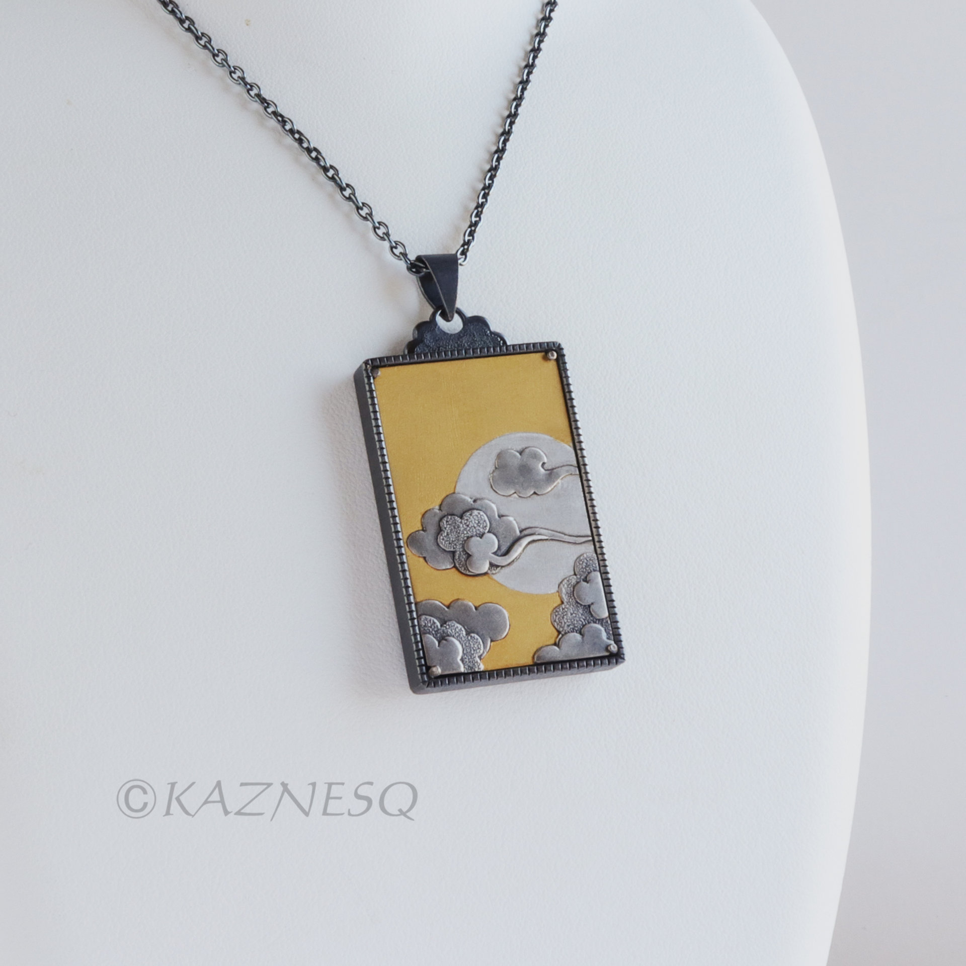 (C) KAZNESQ: Asian clouds and the sun motif gold and silver Keum Boo necklace