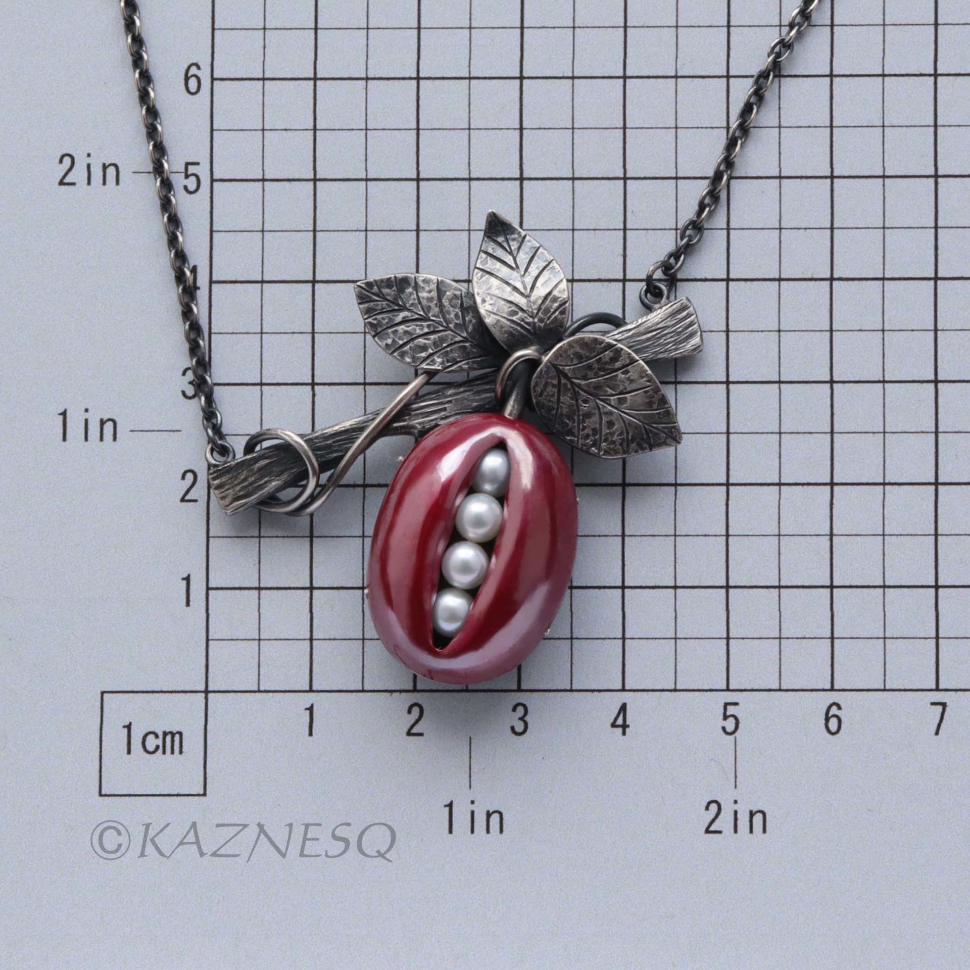 (C) KAZNESQ: Akebi of Japanese red heat patina and oxidized silver necklace
