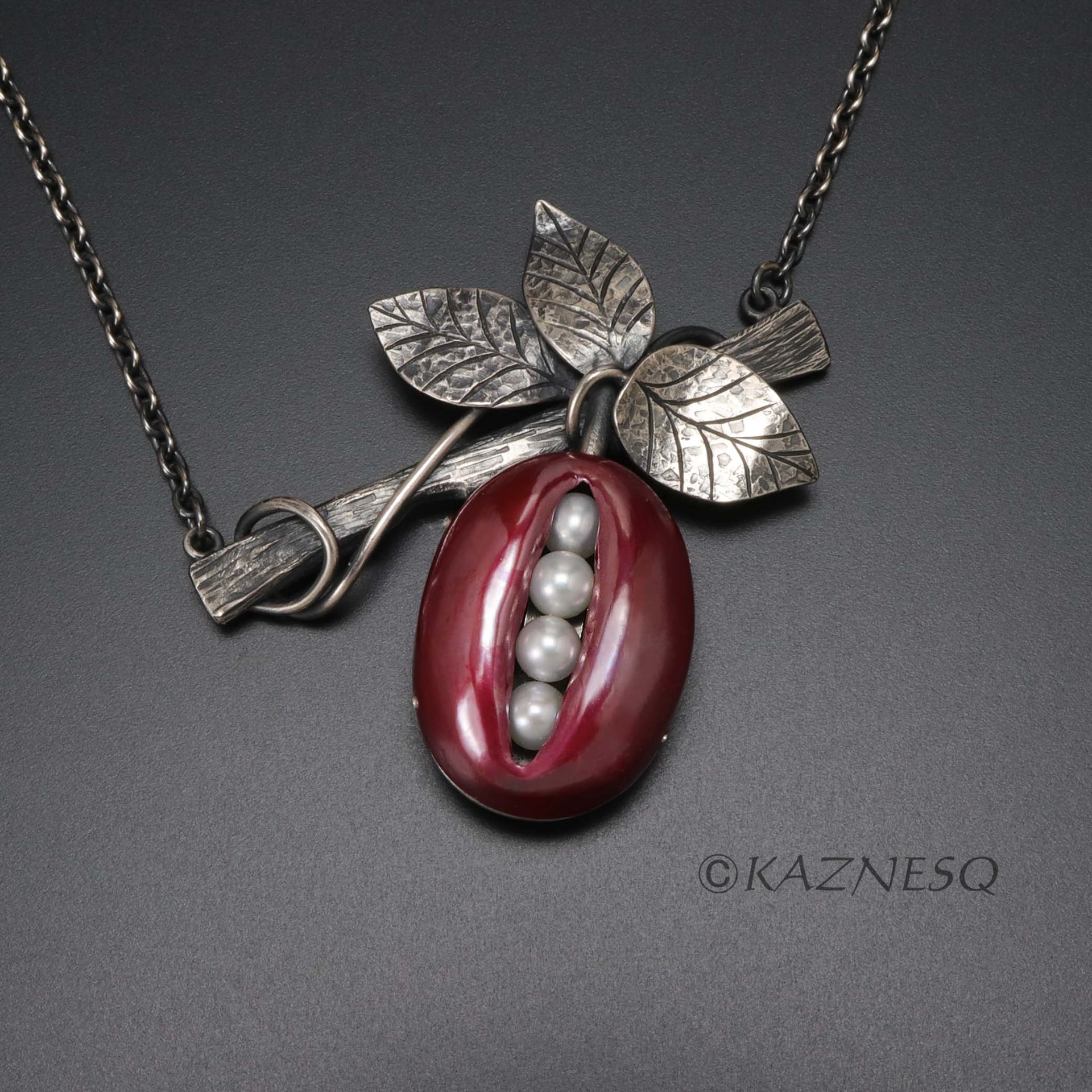 (C) KAZNESQ: Akebi of Japanese red heat patina and oxidized silver necklace