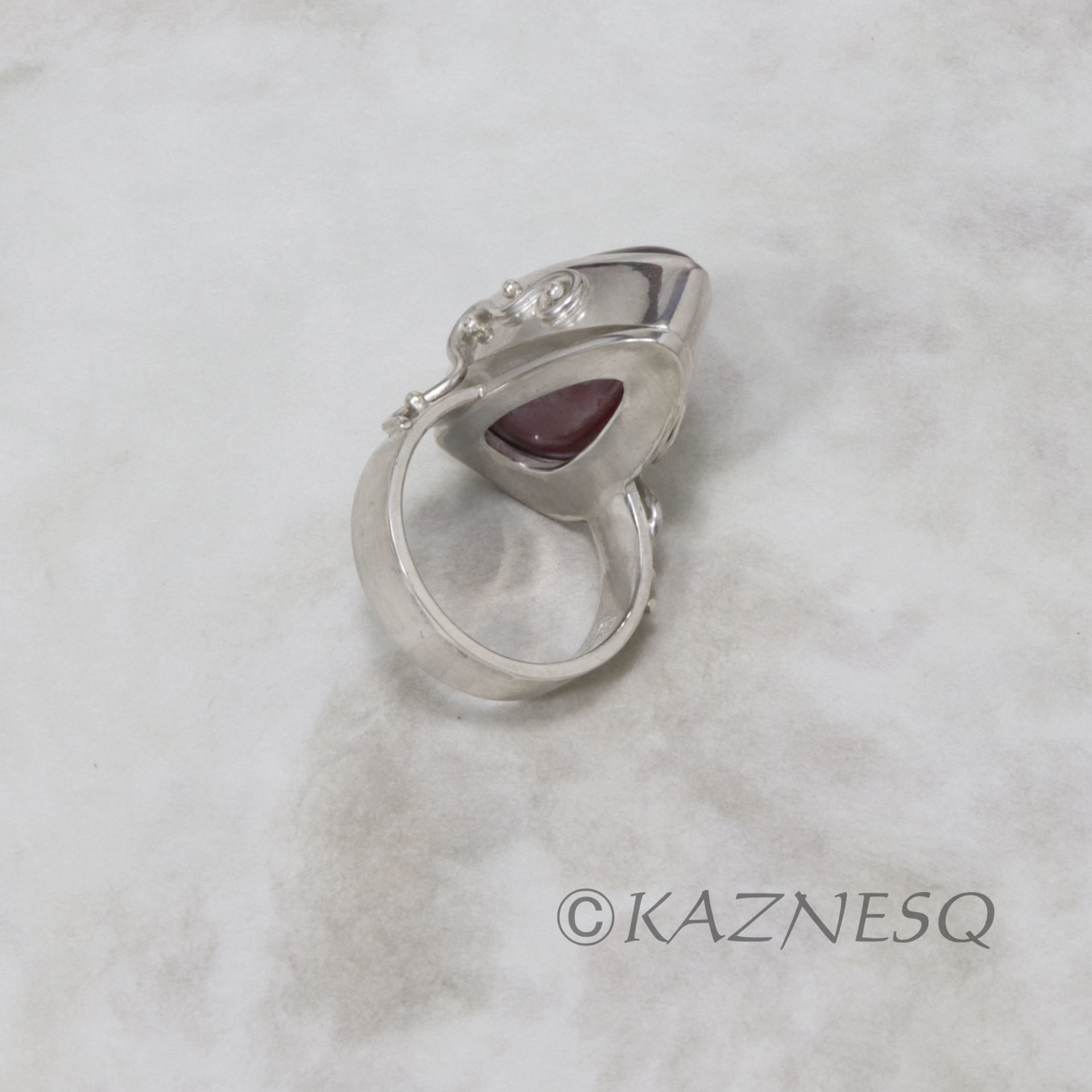(C) KAZNESQ