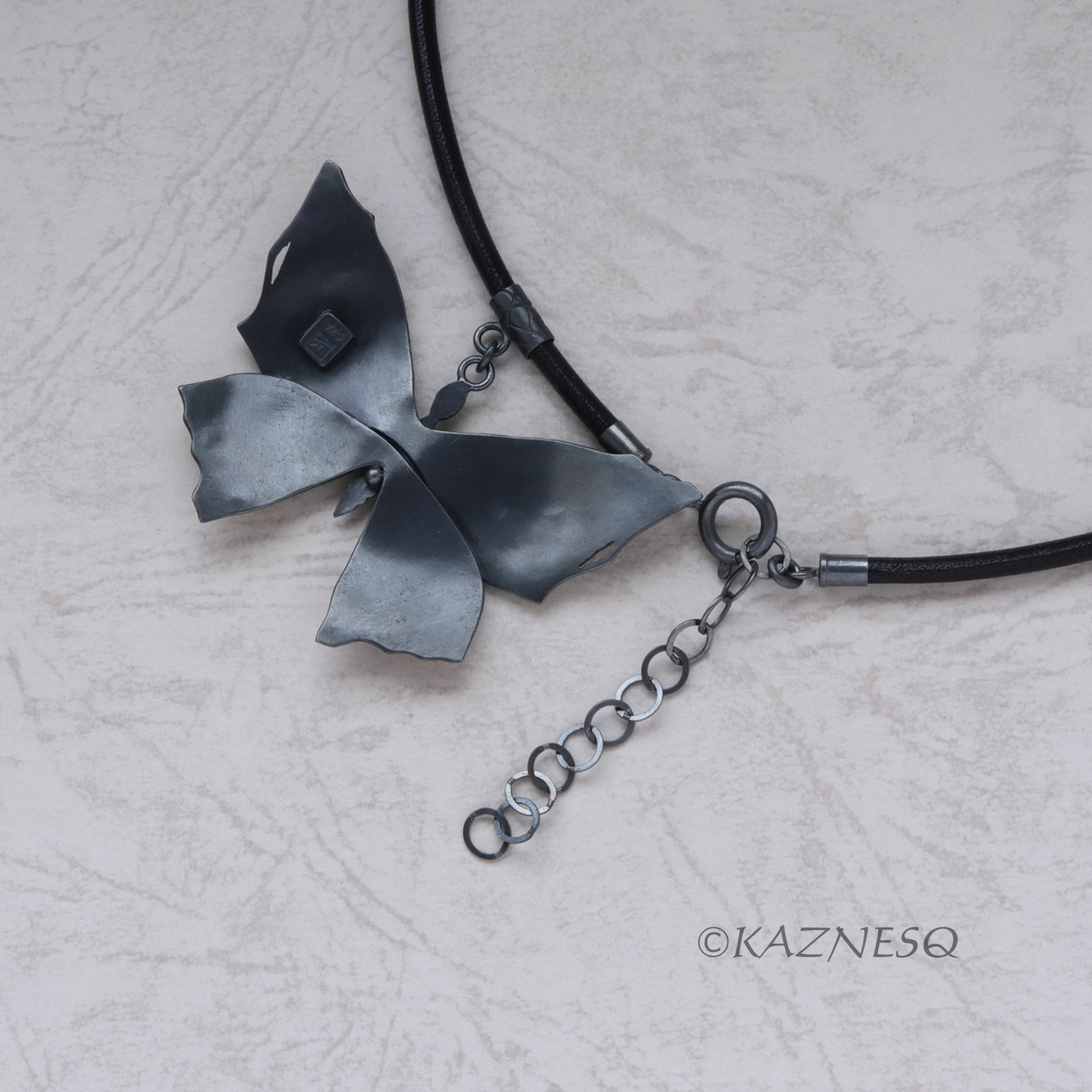 (C) KAZNESQ: Art Nouveau style Black and gold Keum Boo oxidized silve(C) KAZNESQ