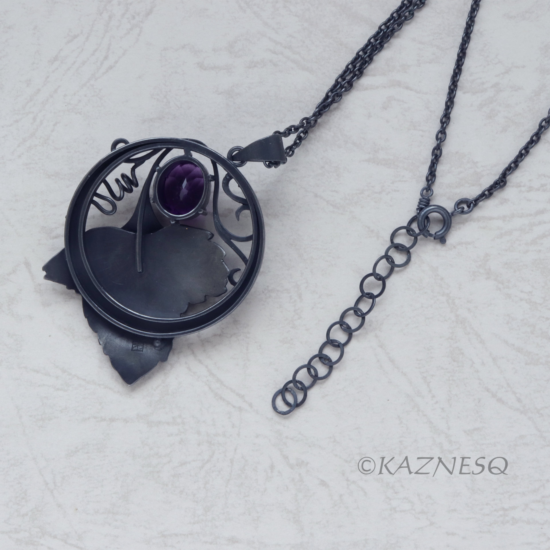 (C) KAZNESQ: Leaf motif Oxidized silver pendant necklace with an High Crown Cut