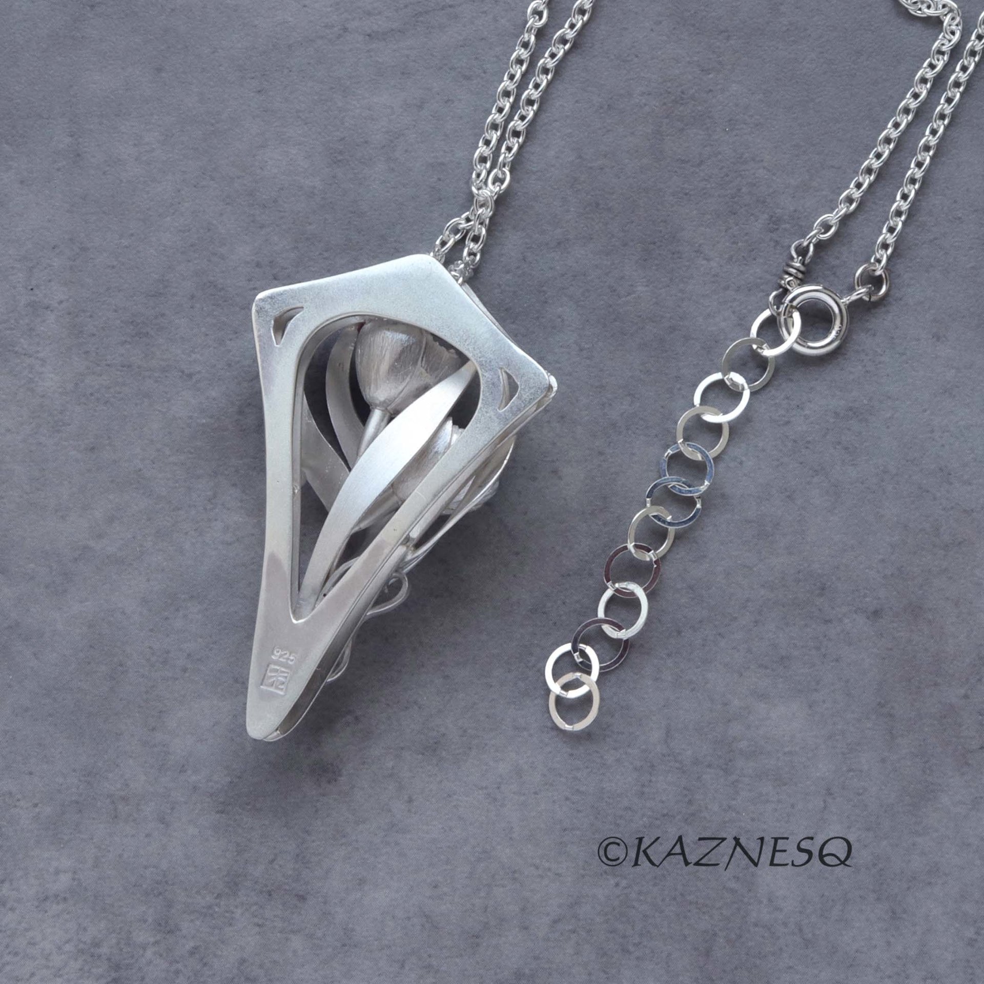 (C) KAZNESQ: Art Nouveau style floral silver kite shape pendant necklace with ak