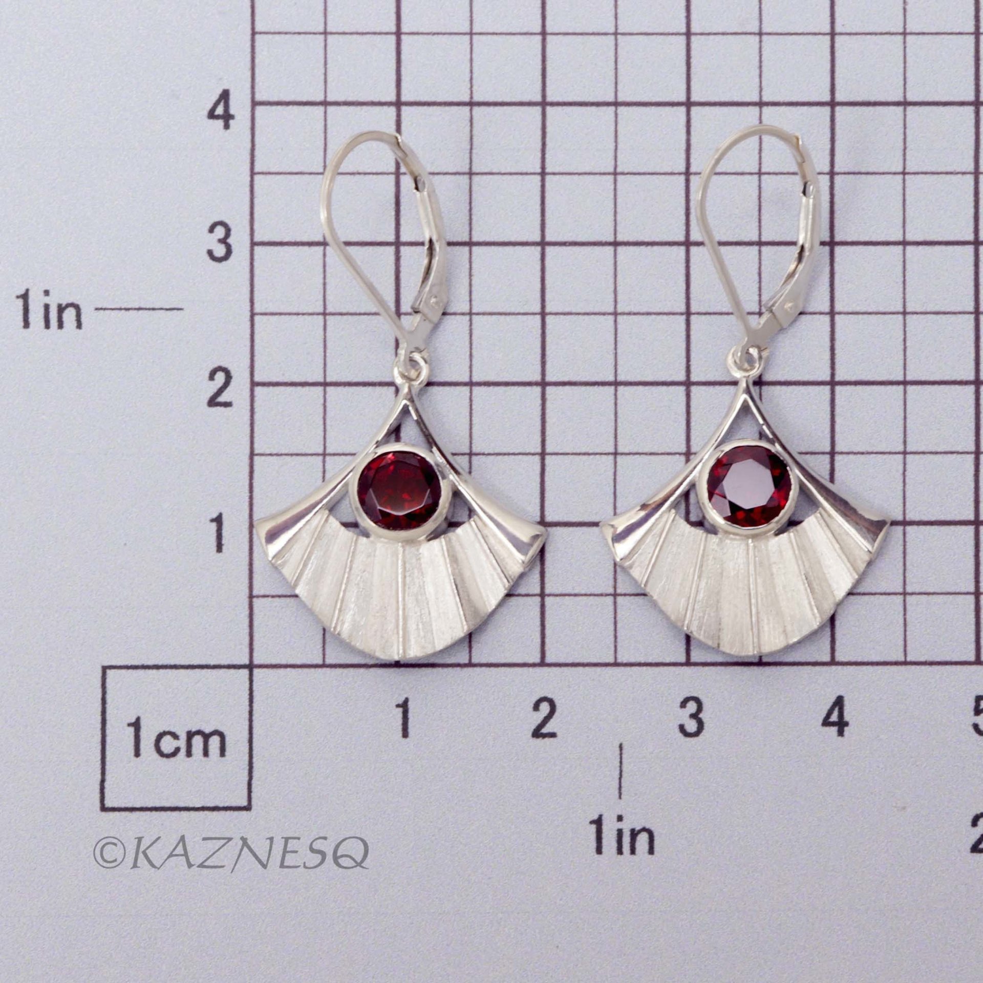 (C) KAZNESQ: Fan motif Garnet Silver Lever Back Earrings