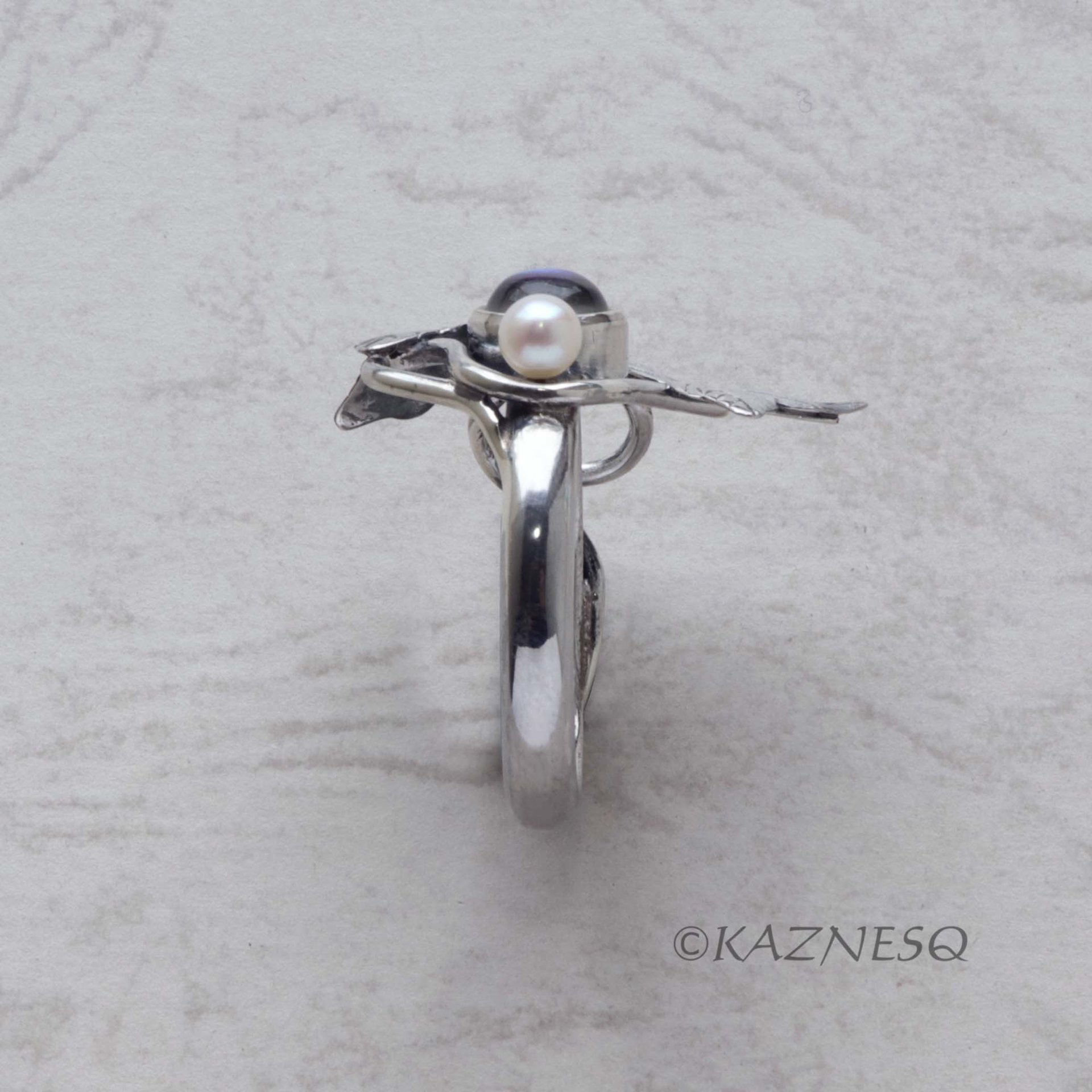 (C) KAZNESQ: Quartz lined with Paua shell Leaf motif Art Nouveau style silver ri