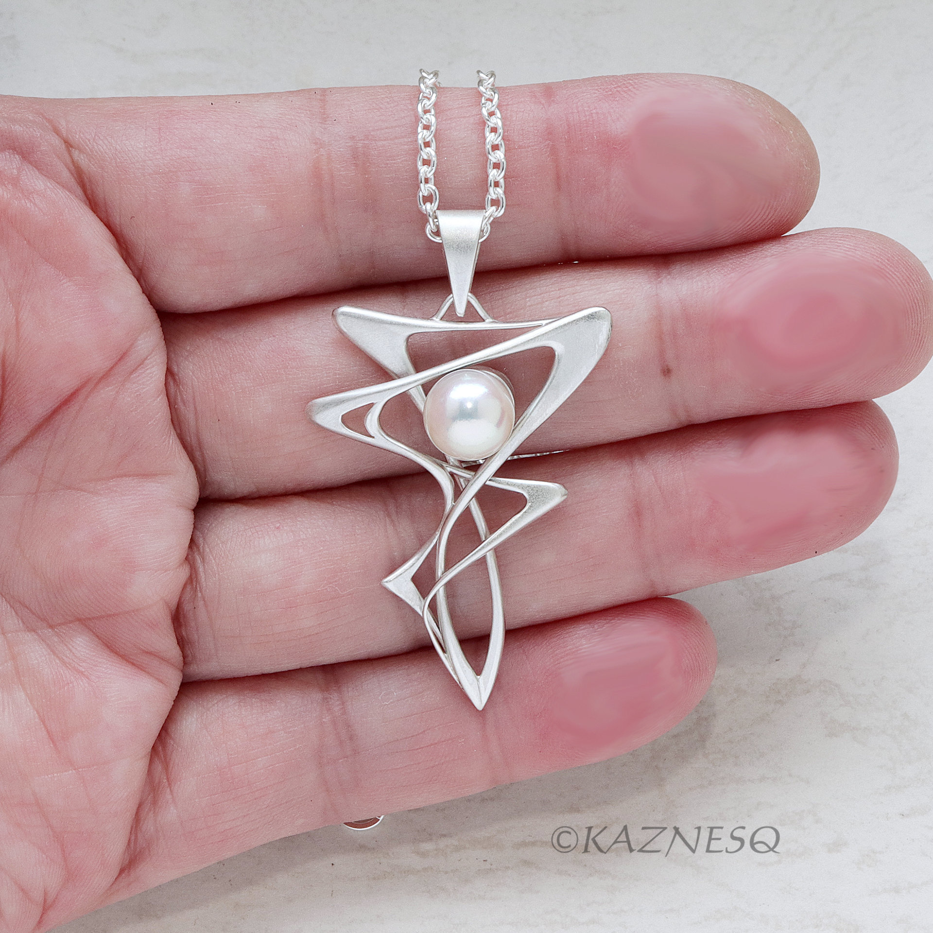 Flowing Art Nouveau! Matte Silver Pendant with Akoya Pearl