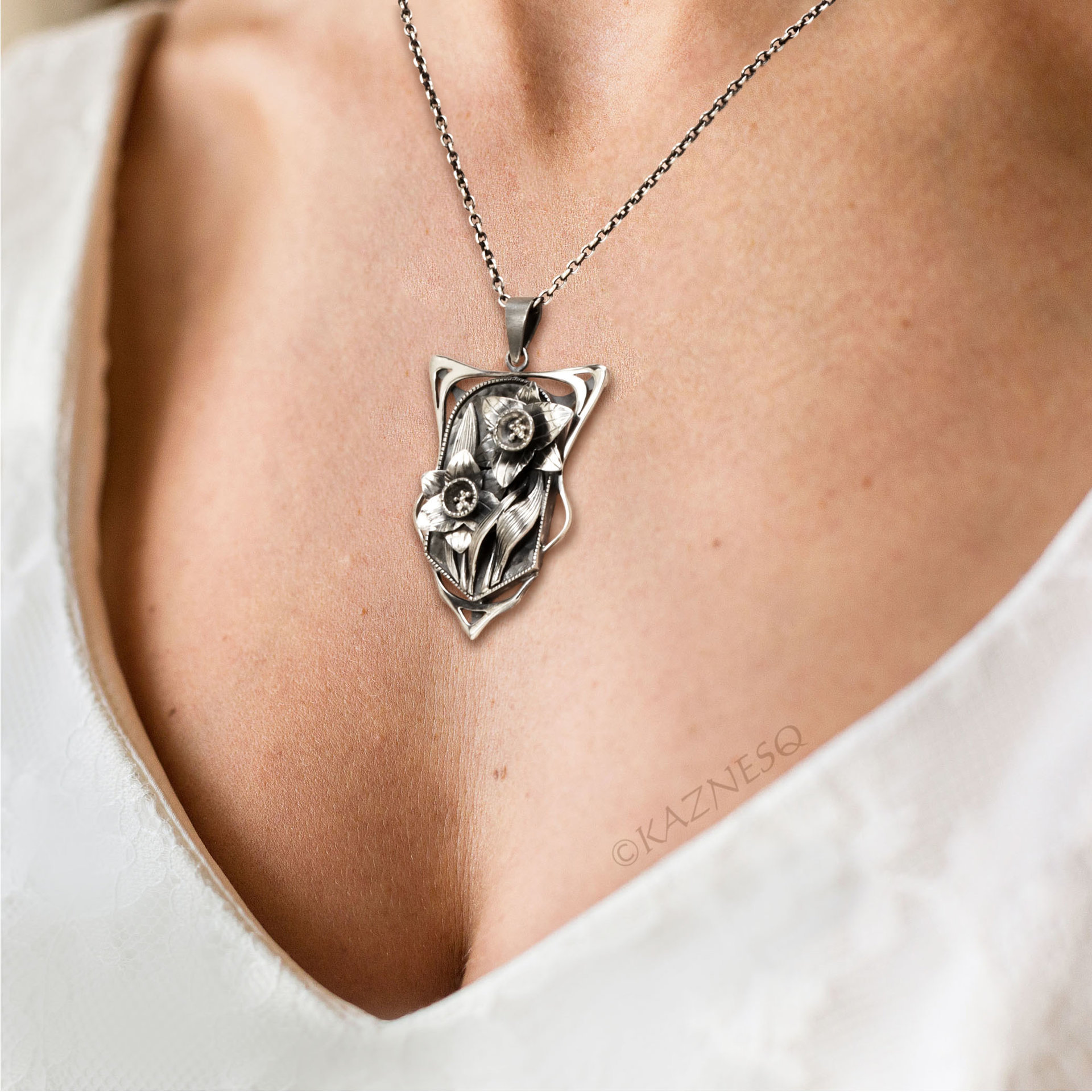 Botanical Statement Necklace - Art Nouveau Style Oxidized Silver Narcissus Pendant