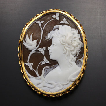 Vintage Shell cameo hand carved by an artist with gold frame (C1)