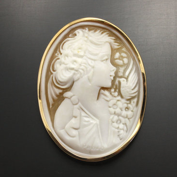 SOLD: Vintage Shell cameo hand carved by an artist with gold frame(C2)