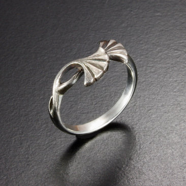 Made to order: Ginkgo Art Nouveau style ring