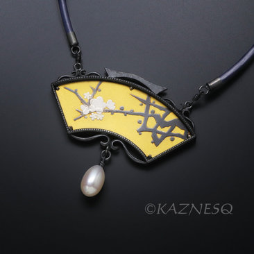 (C) KAZNESQ:Japanese art Keum Boo necklace of white plum blossoms