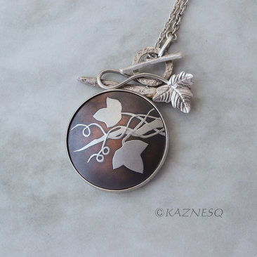 (C) KAZNESQ: Wild grape Keum Boo copper and silver necklace.