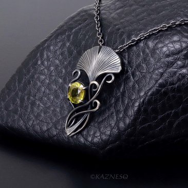 Art Nouveau style Ginkgo motif Oxidized Silver Oval Sphene Pendant Necklace 