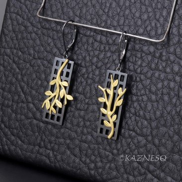 Twig motif Black and Gold tone rectangle lattice asymmetrical Silver Earrings