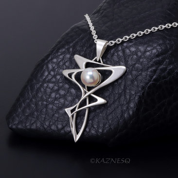Flowing Art Nouveau! Matte Silver Pendant with Akoya Pearl